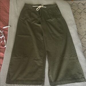 NWOT Old Navy Drape Drawcord Wide-Leg Pants - Olive